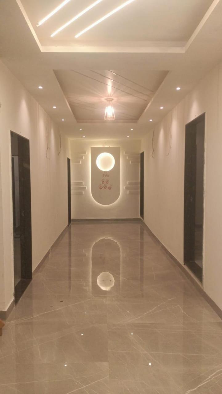 Maharaja Guest House Nashikkar Akalkot エクステリア 写真