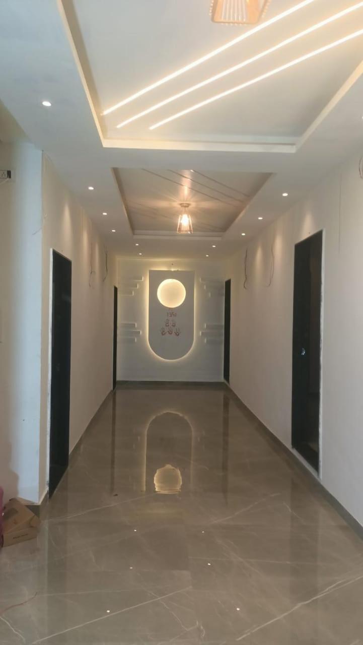 Maharaja Guest House Nashikkar Akalkot エクステリア 写真